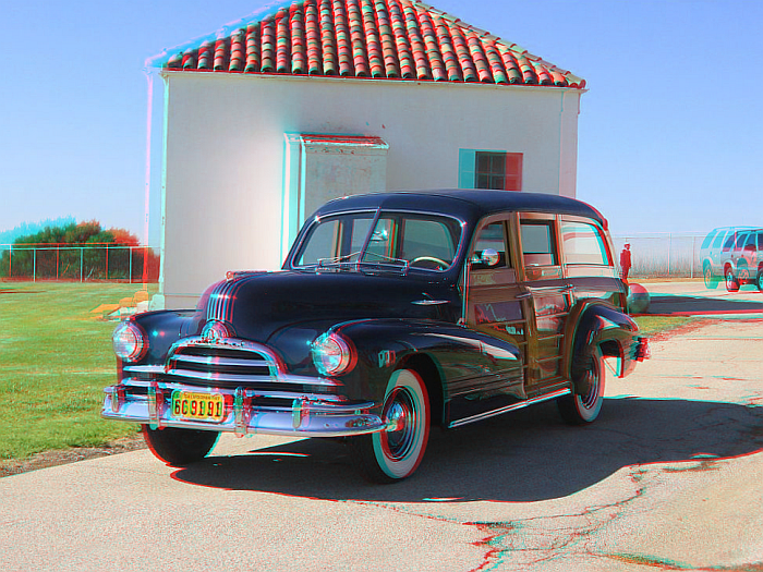 Classic 1947 Pontiac.png